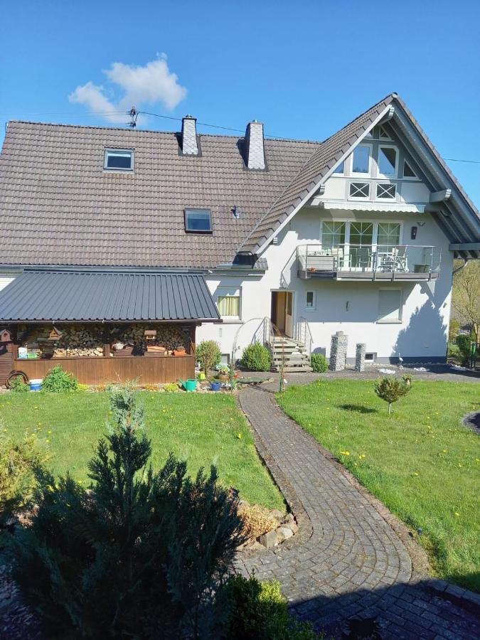 Ferienwohnung Fitness Entspannung Sauna im Westerwald Derschen Exterior foto