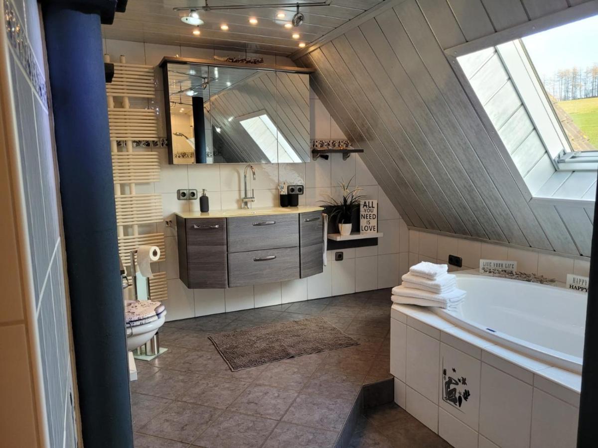 Ferienwohnung Fitness Entspannung Sauna im Westerwald Derschen Exterior foto